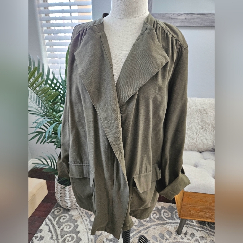 NINE WEST-Olive Green Drapey light weight Utility Jacket Women's Sz Large